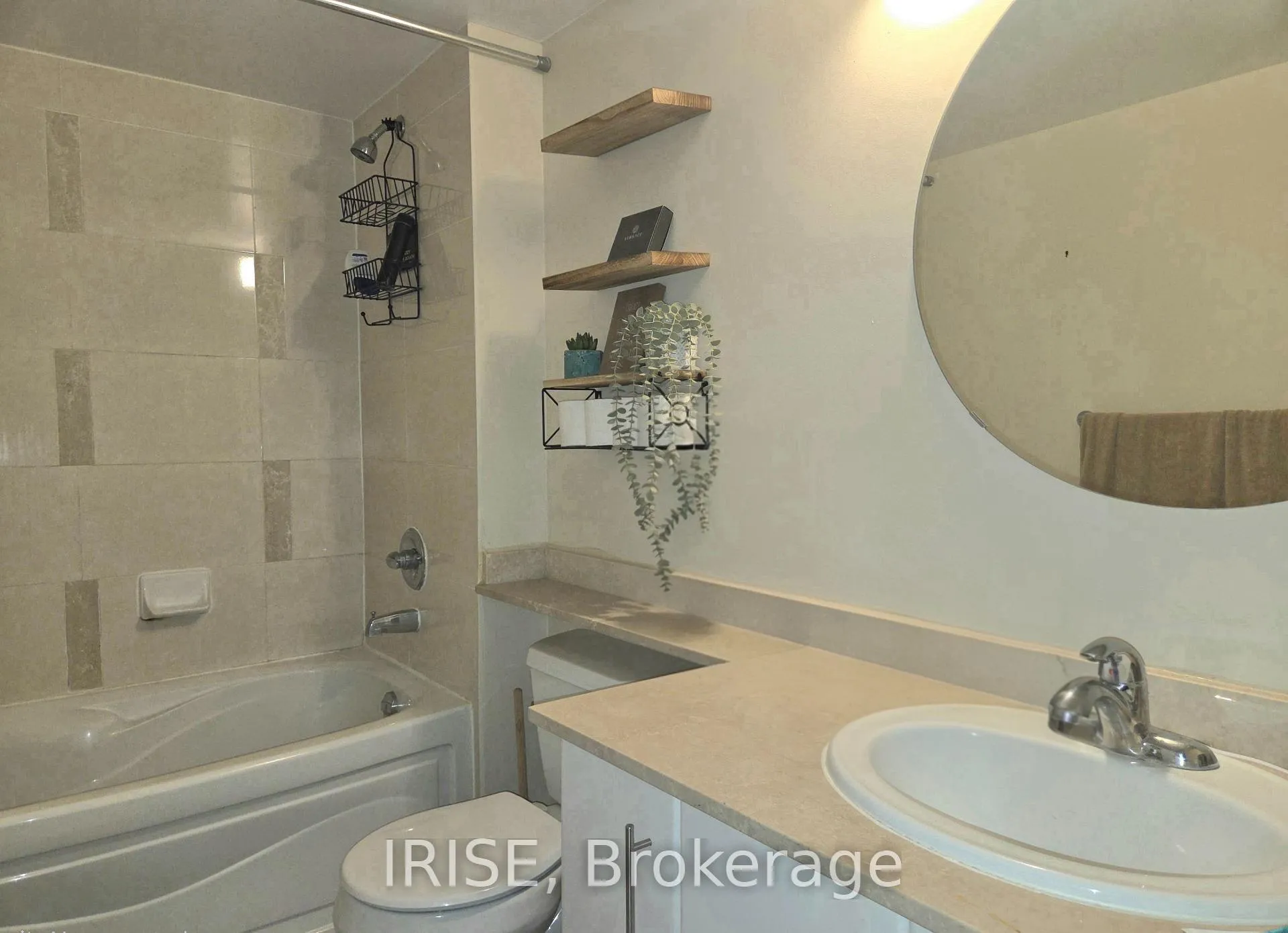 Photo 10 of Unit 510, 16 Yonge Street, Toronto, Waterfront Communities — HOMEH
