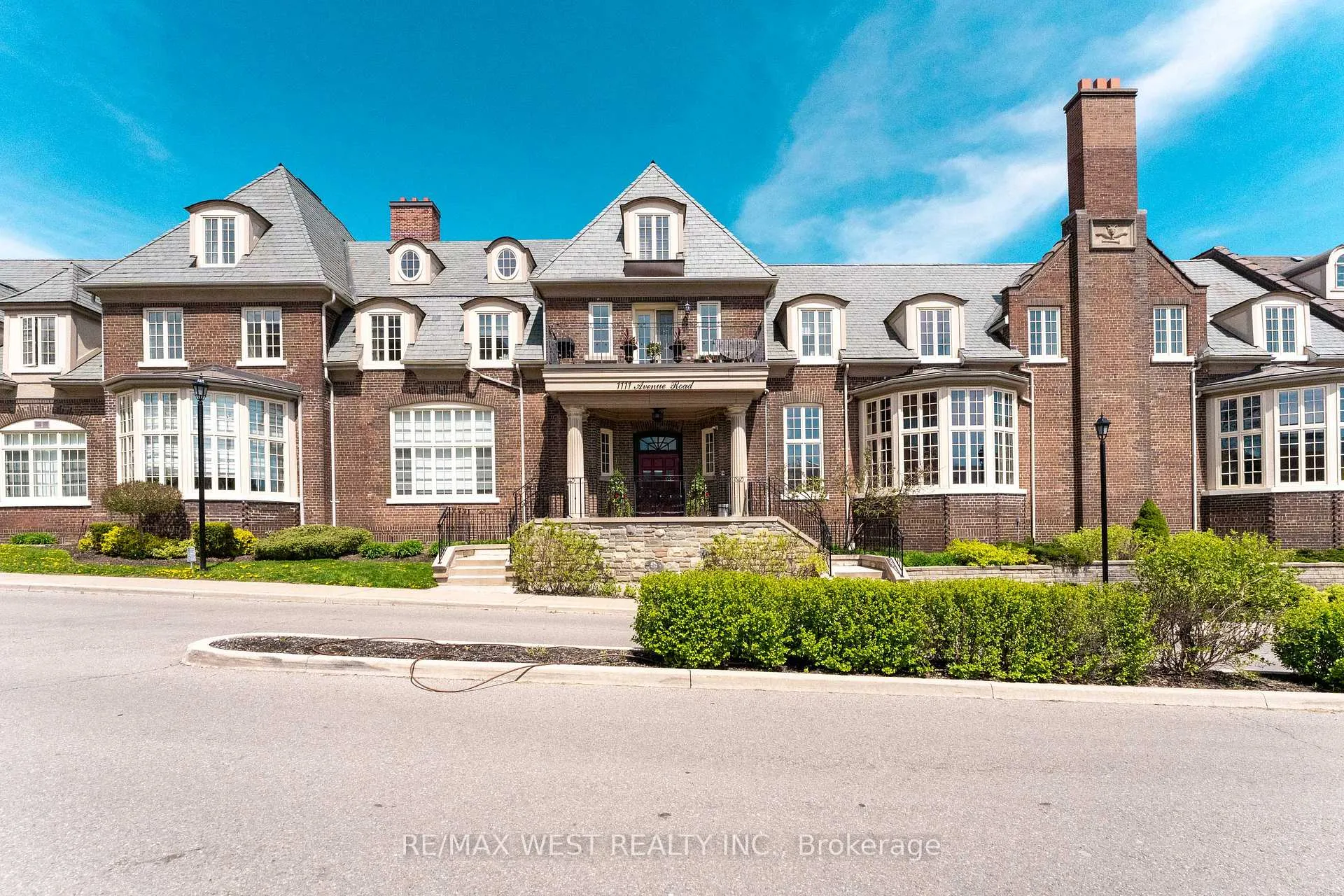 Photo 1 of Unit 208, 1111 Avenue Road, Toronto, Yonge-Eglinton — HOMEH