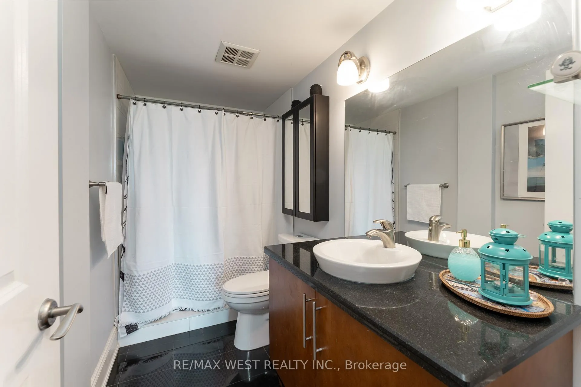 Photo 12 of Unit 208, 1111 Avenue Road, Toronto, Yonge-Eglinton — HOMEH