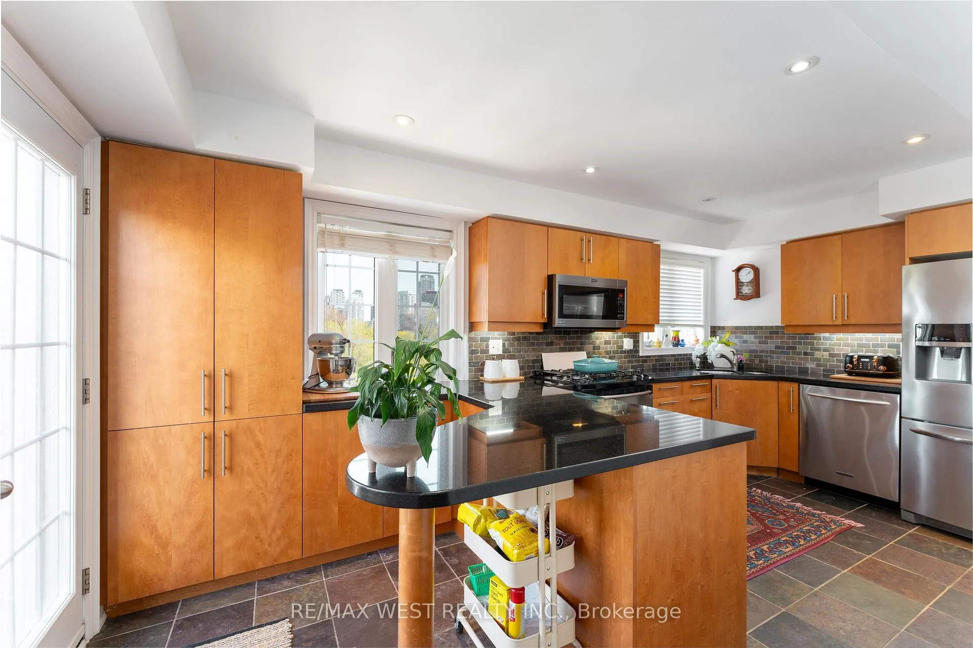 Photo 18 of Unit 208, 1111 Avenue Road, Toronto, Yonge-Eglinton — HOMEH