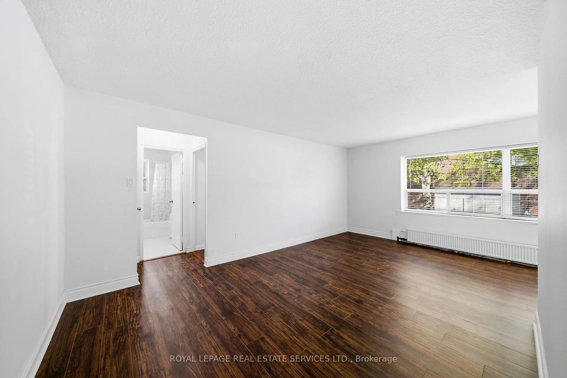Photo 4 of Unit 107, 177 Stephen Drive, Etobicoke, Stonegate-Queensway — HOMEH