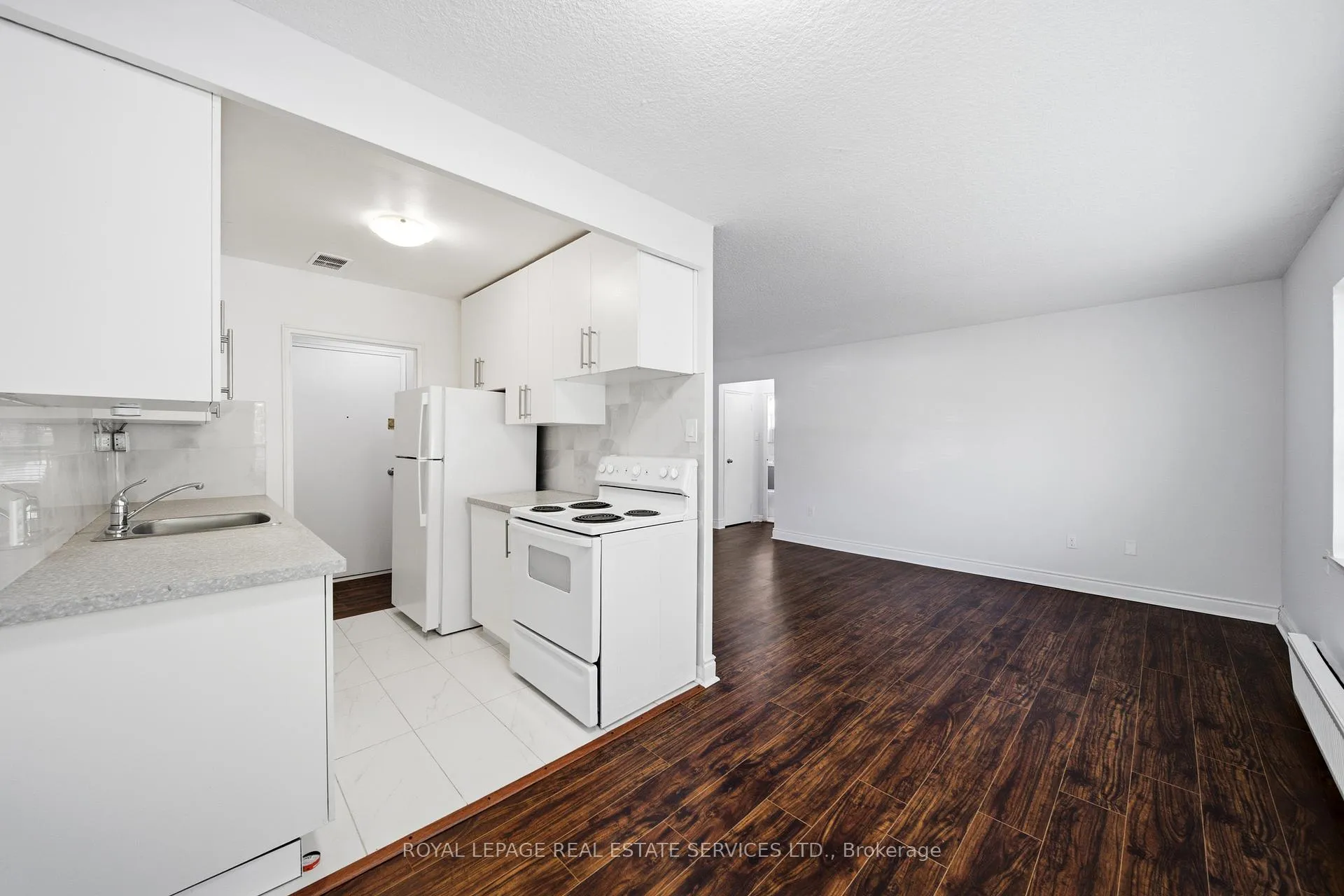 Photo 9 of Unit 107, 177 Stephen Drive, Etobicoke, Stonegate-Queensway — HOMEH