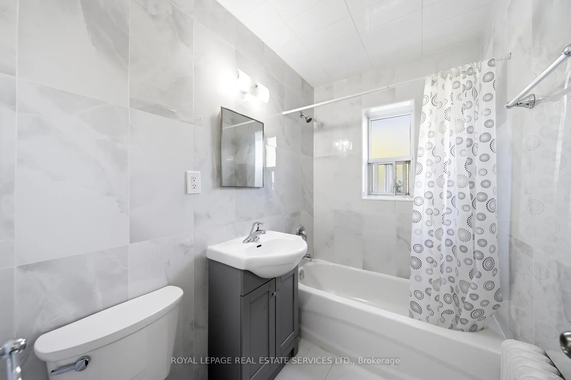 Photo 15 of Unit 107, 177 Stephen Drive, Etobicoke, Stonegate-Queensway — HOMEH