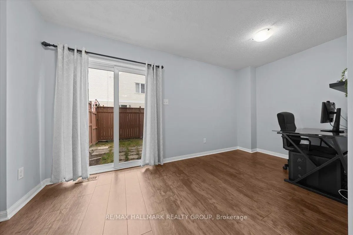 Photo 4 of 703 Sanibel Private, Ottawa, Westcliffe Estates — HOMEH