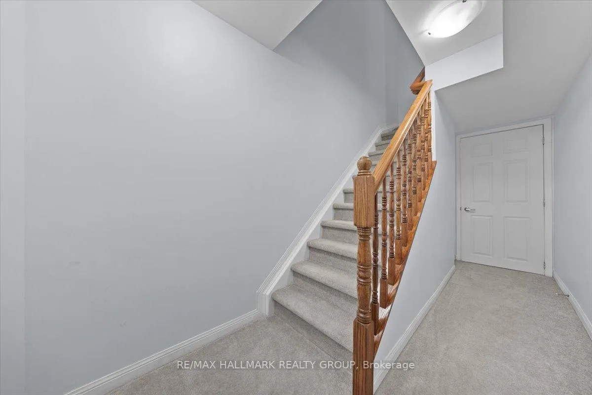 Photo 6 of 703 Sanibel Private, Ottawa, Westcliffe Estates — HOMEH