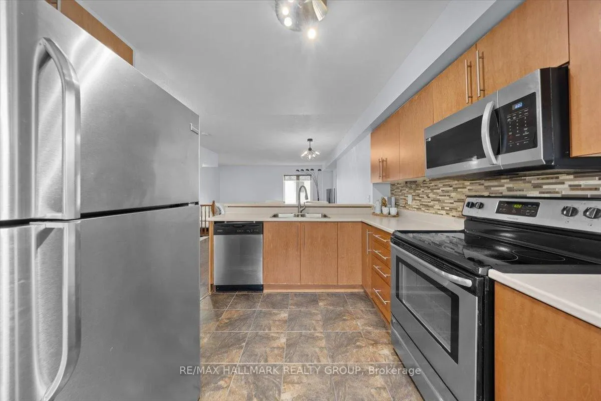 Photo 12 of 703 Sanibel Private, Ottawa, Westcliffe Estates — HOMEH