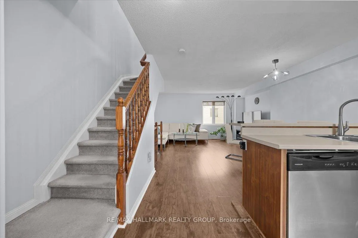 Photo 13 of 703 Sanibel Private, Ottawa, Westcliffe Estates — HOMEH