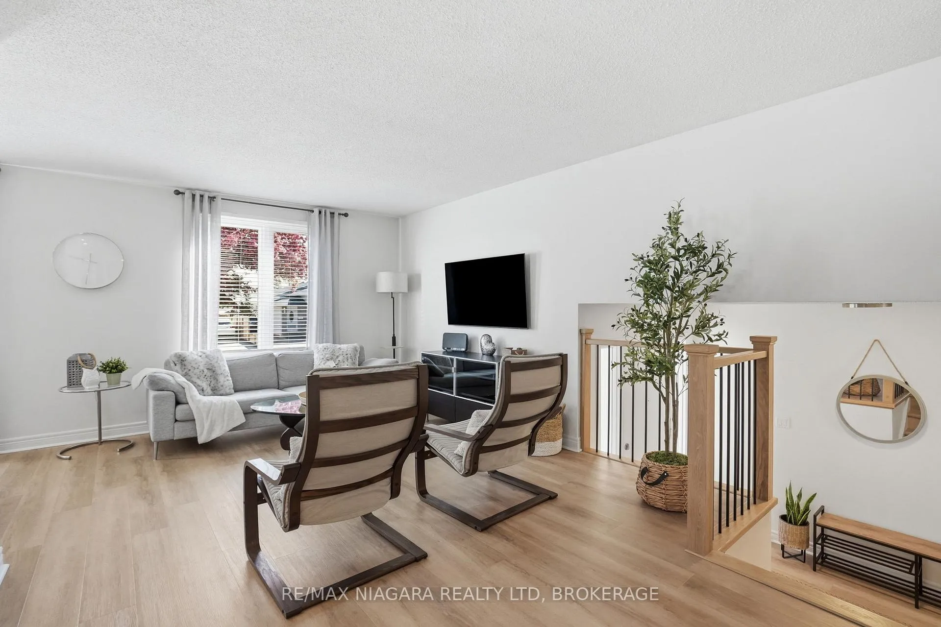 Photo 9 of 129 Elma Street, St. Catharines, Lakeport — HOMEH