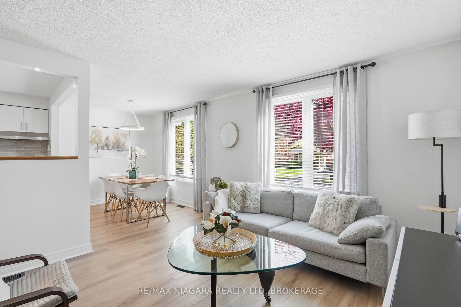 Photo 12 of 129 Elma Street, St. Catharines, Lakeport — HOMEH