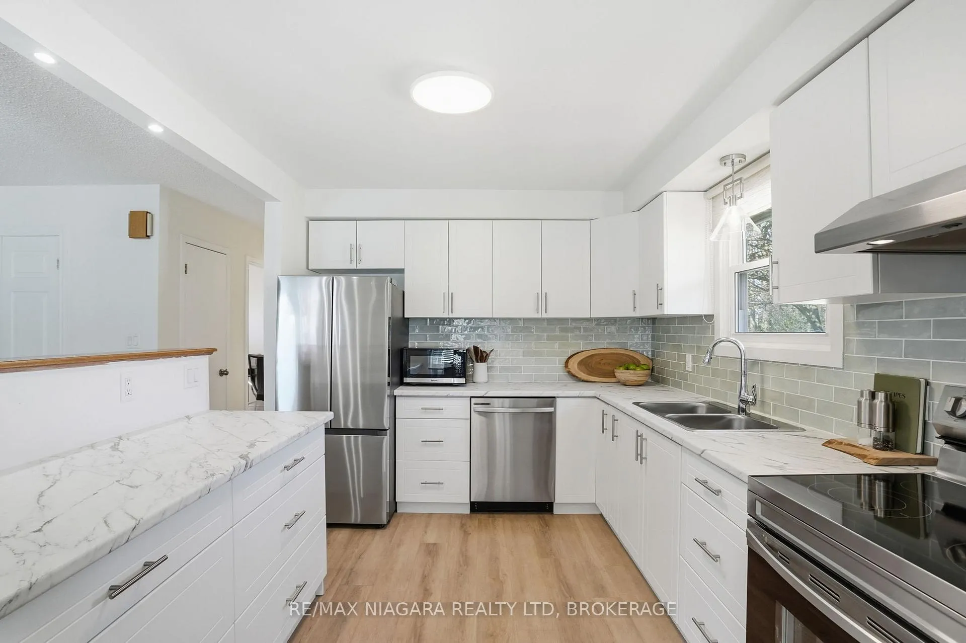 Photo 16 of 129 Elma Street, St. Catharines, Lakeport — HOMEH