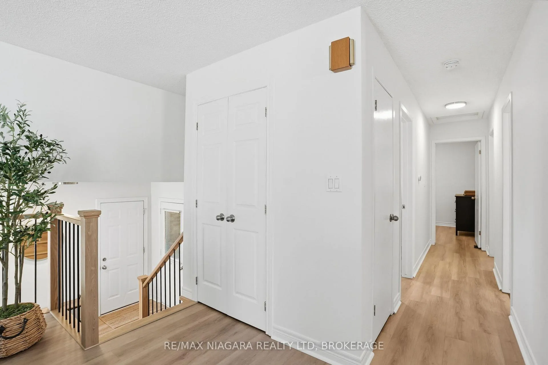 Photo 21 of 129 Elma Street, St. Catharines, Lakeport — HOMEH