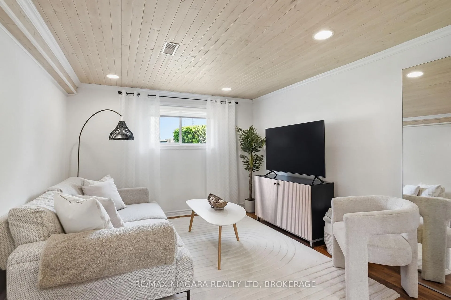 Photo 30 of 129 Elma Street, St. Catharines, Lakeport — HOMEH