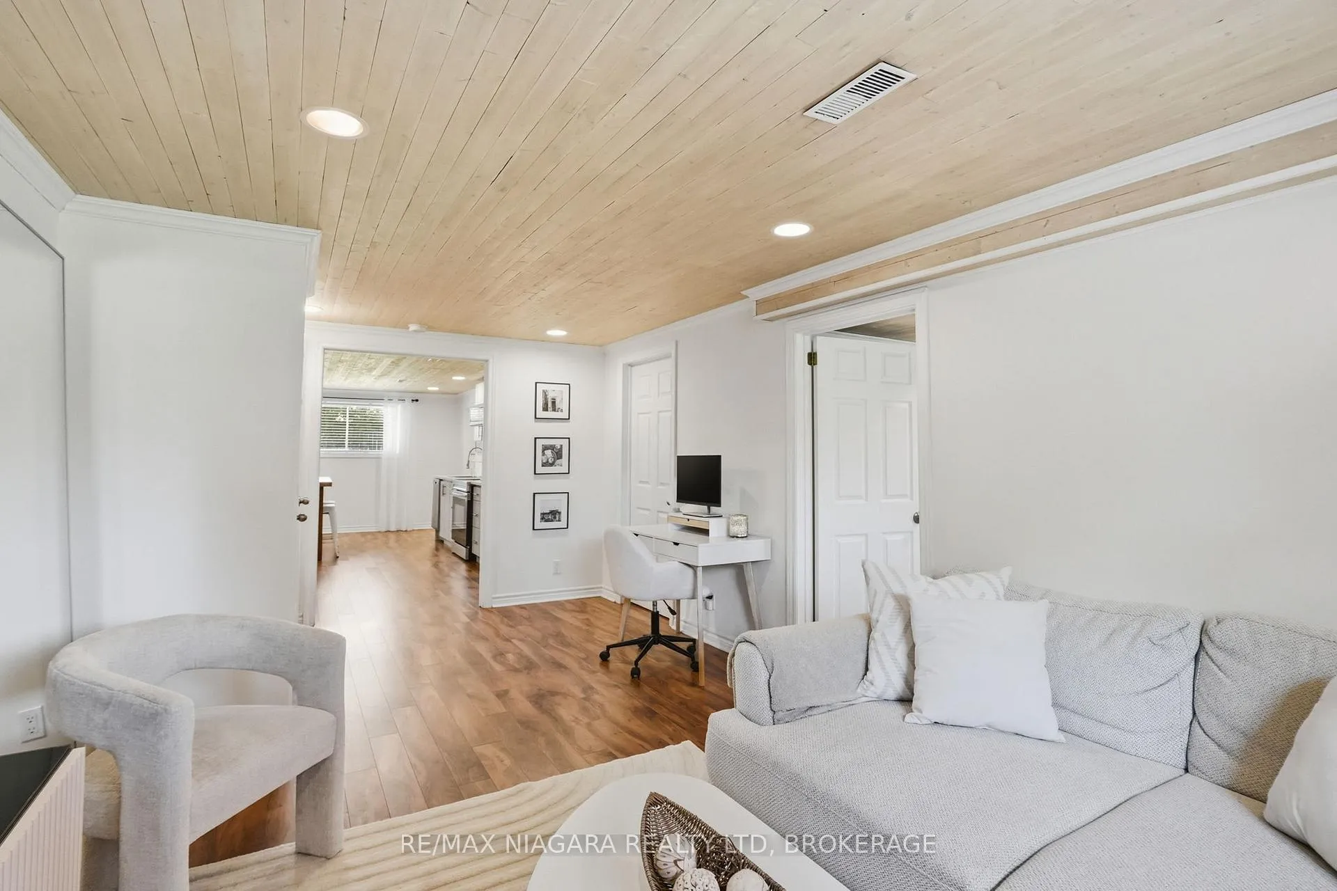 Photo 31 of 129 Elma Street, St. Catharines, Lakeport — HOMEH