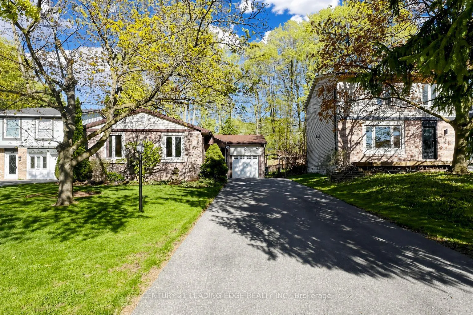 Front of 323 Waratah Avenue