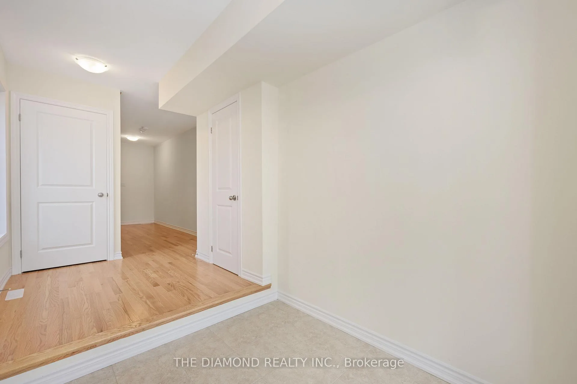 Photo 5 of 27 Gunton Street, Aurora, Bayview Northeast — HOMEH