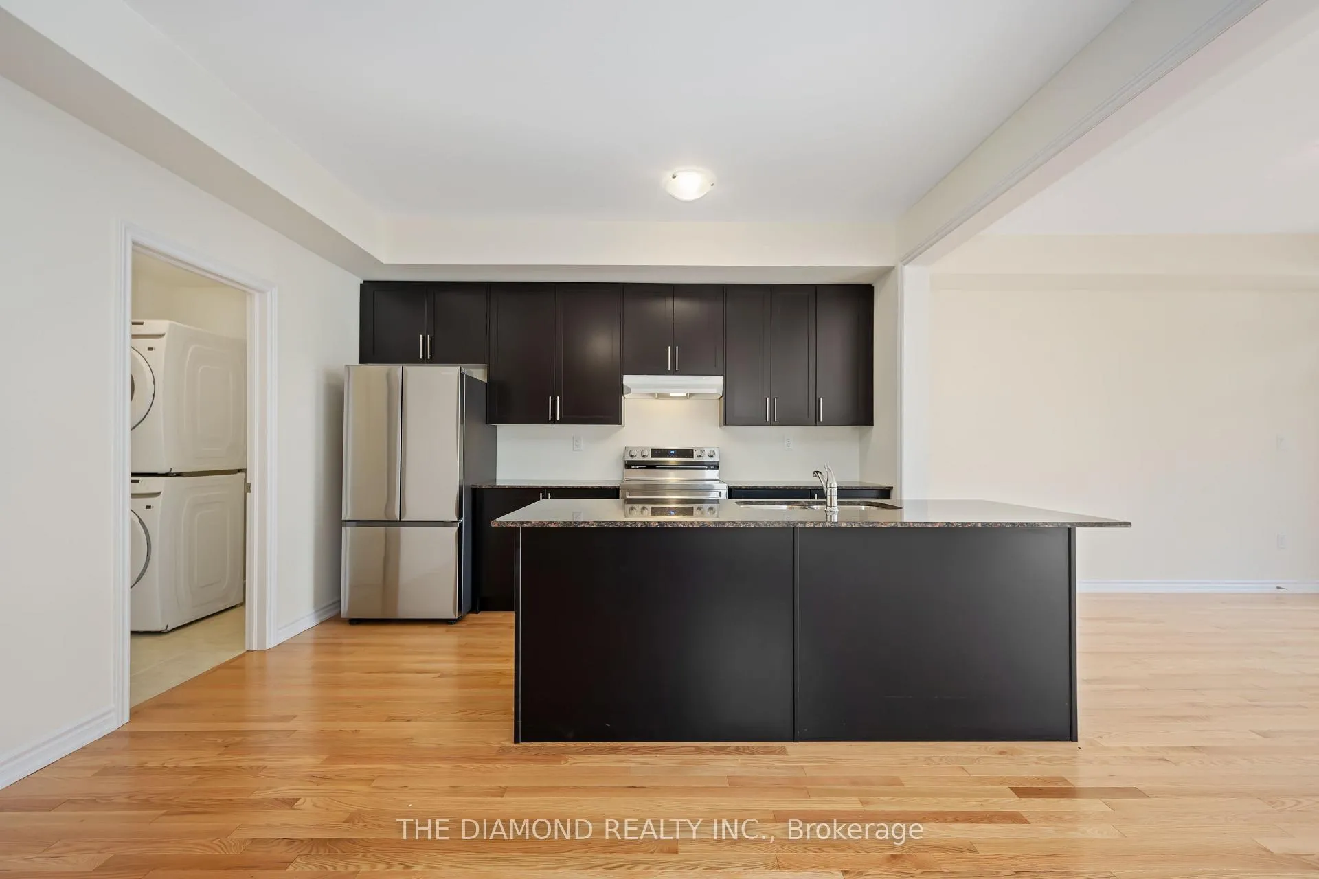 Photo 7 of 27 Gunton Street, Aurora, Bayview Northeast — HOMEH