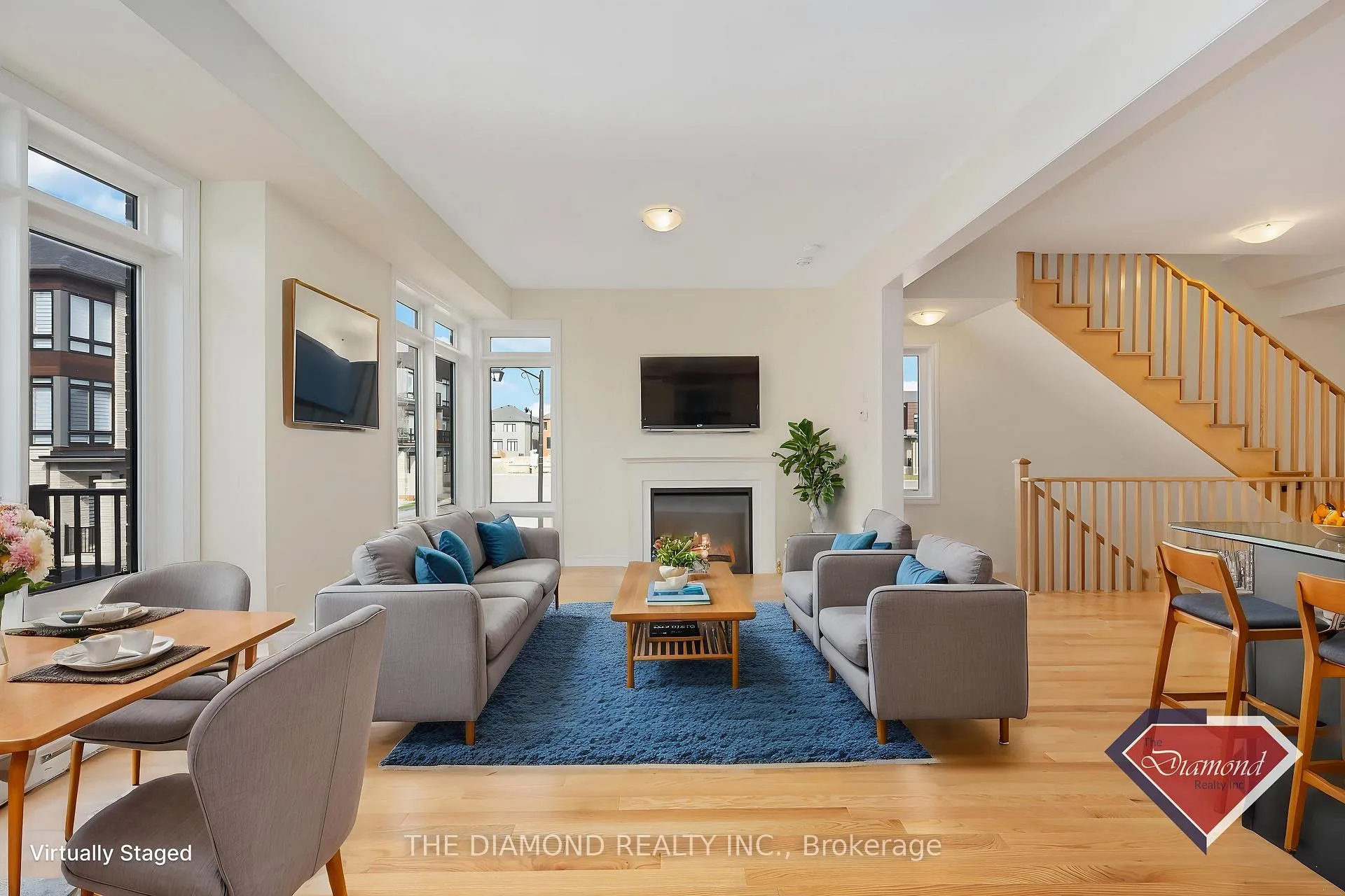 Photo 14 of 27 Gunton Street, Aurora, Bayview Northeast — HOMEH