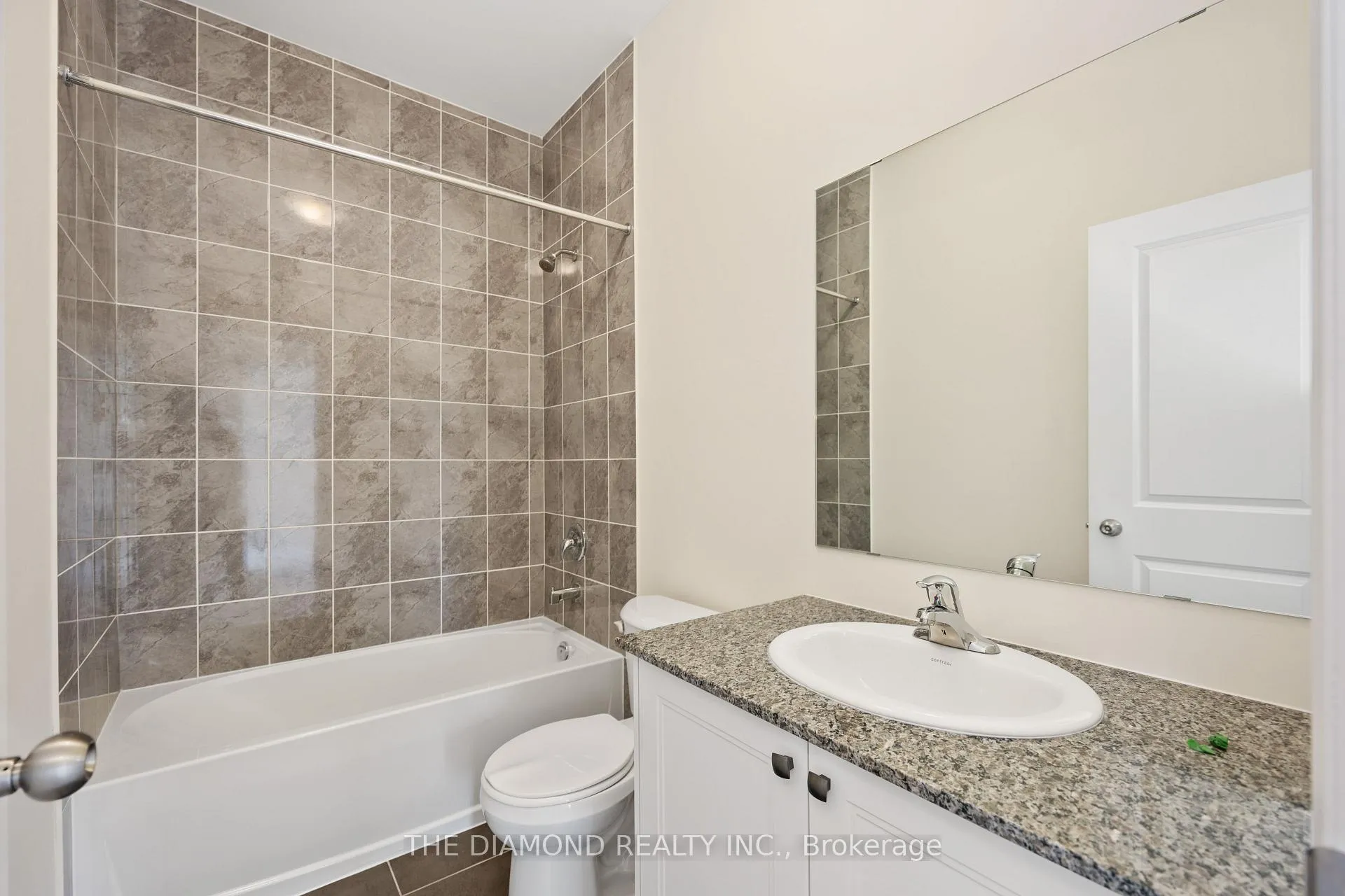 Photo 22 of 27 Gunton Street, Aurora, Bayview Northeast — HOMEH