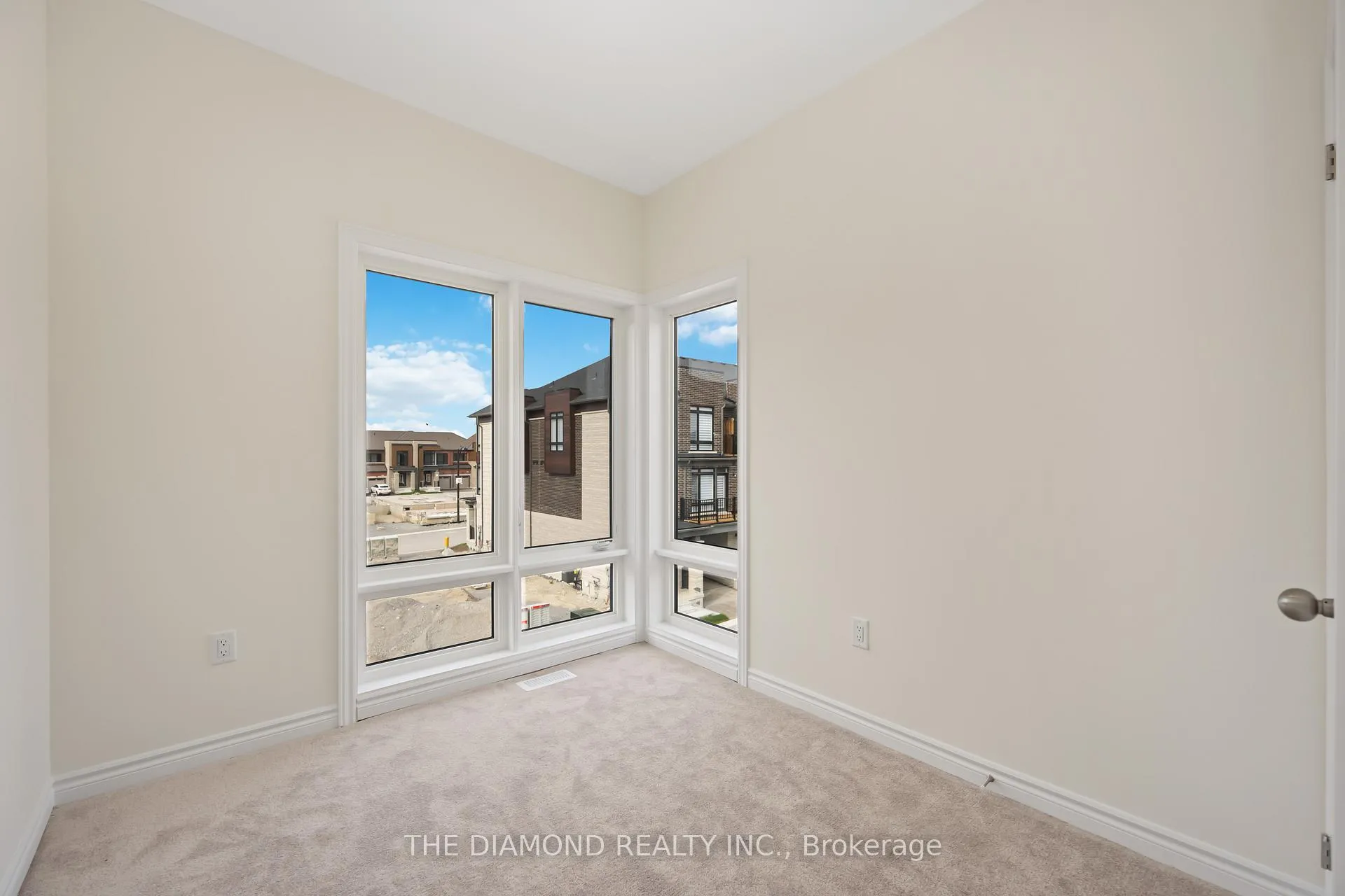 Photo 30 of 27 Gunton Street, Aurora, Bayview Northeast — HOMEH