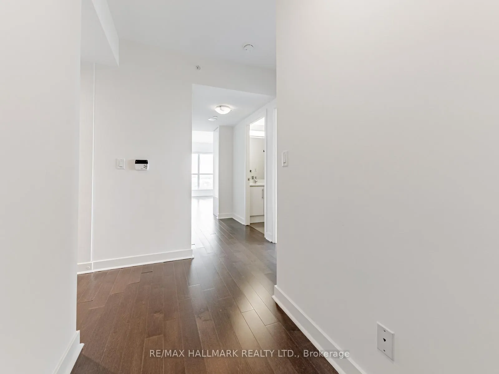 Photo 6 of Unit 1702, 58 Orchard View Boulevard, Toronto, Yonge-Eglinton — HOMEH