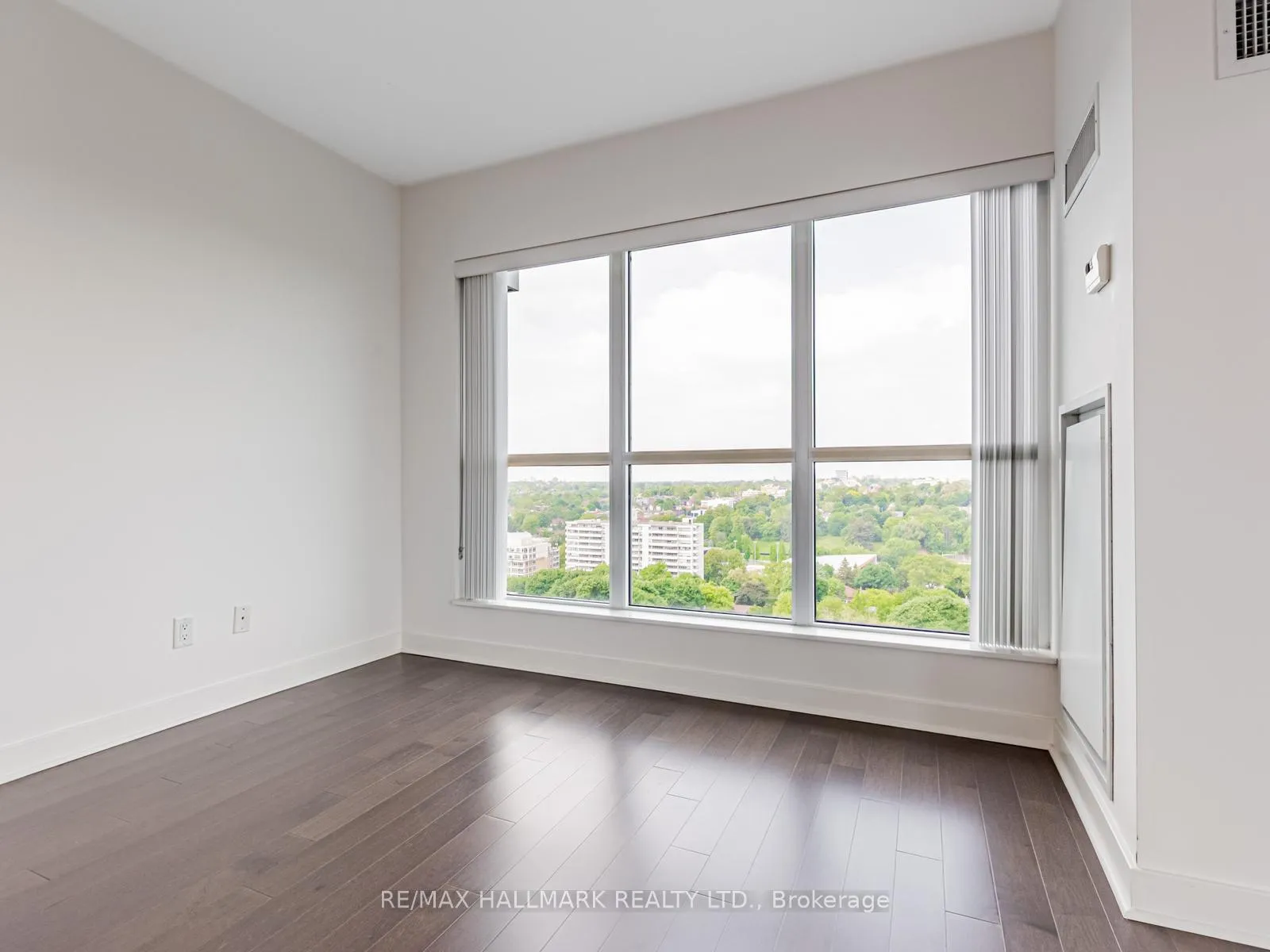 Photo 10 of Unit 1702, 58 Orchard View Boulevard, Toronto, Yonge-Eglinton — HOMEH