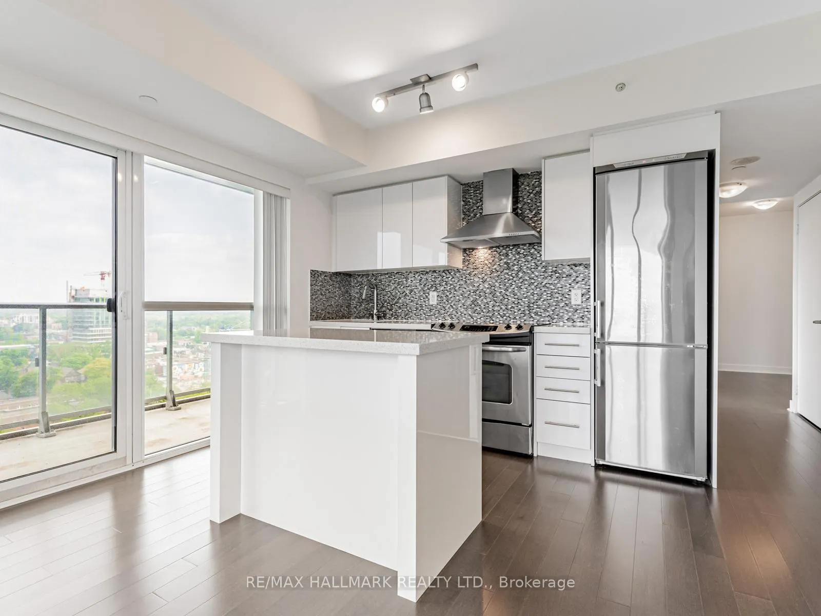 Photo 12 of Unit 1702, 58 Orchard View Boulevard, Toronto, Yonge-Eglinton — HOMEH