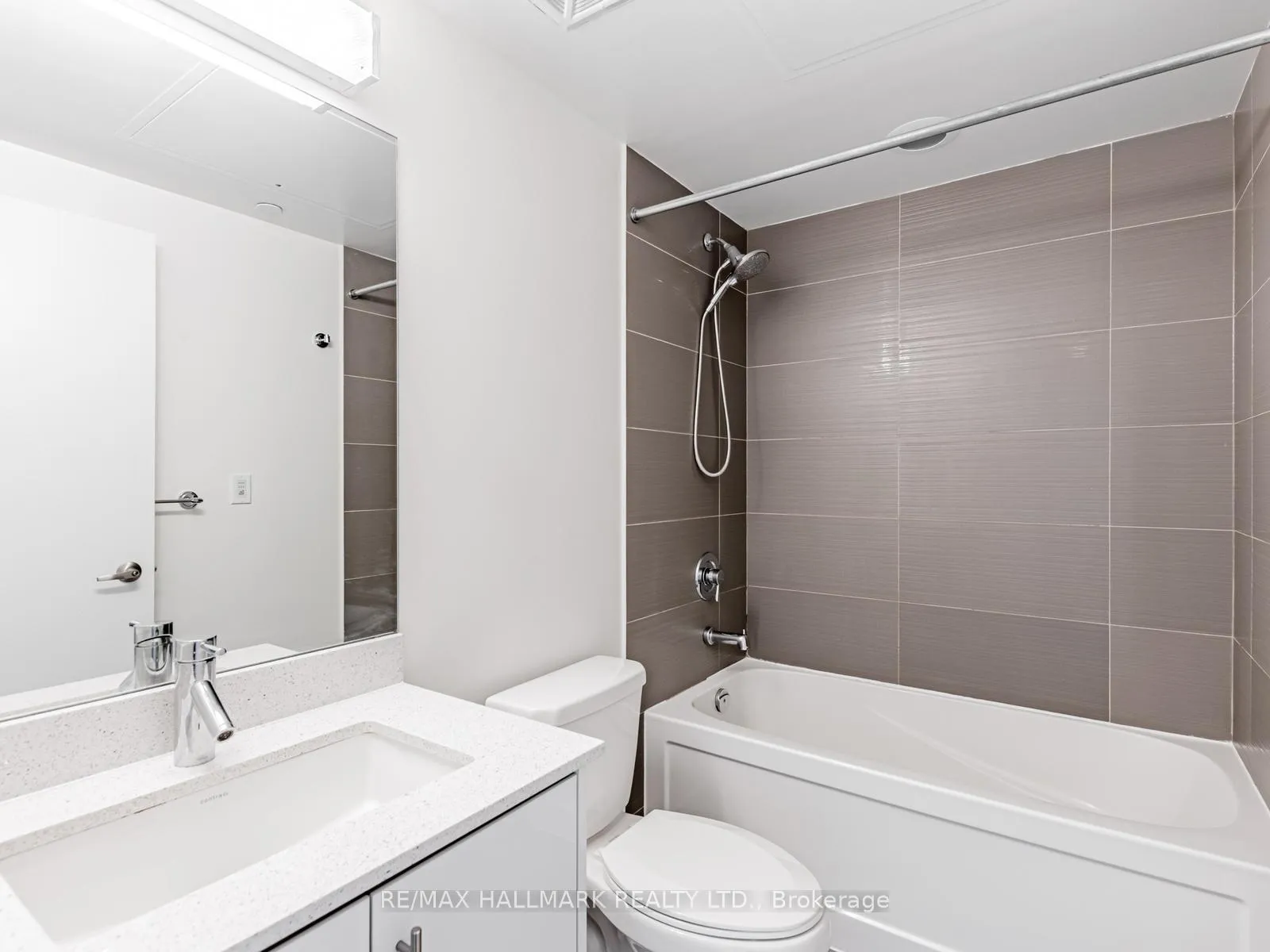 Photo 16 of Unit 1702, 58 Orchard View Boulevard, Toronto, Yonge-Eglinton — HOMEH