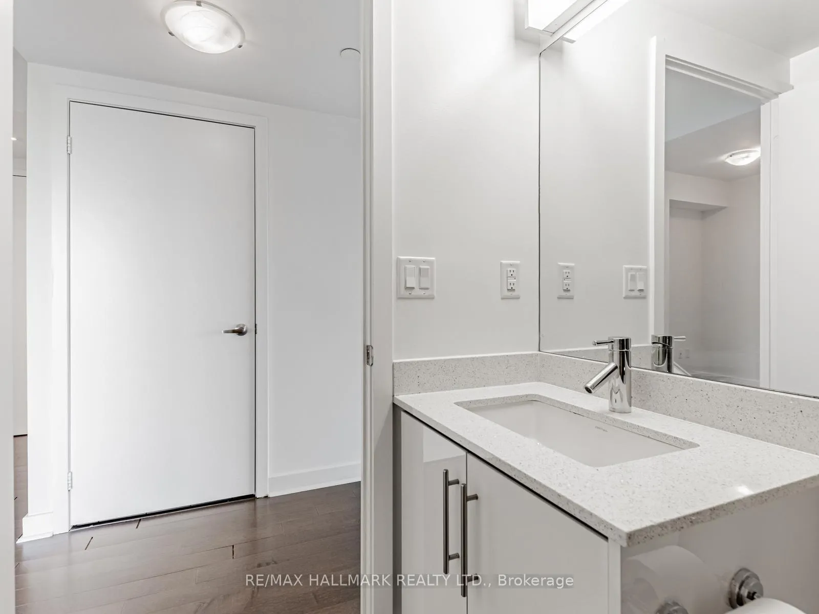 Photo 17 of Unit 1702, 58 Orchard View Boulevard, Toronto, Yonge-Eglinton — HOMEH