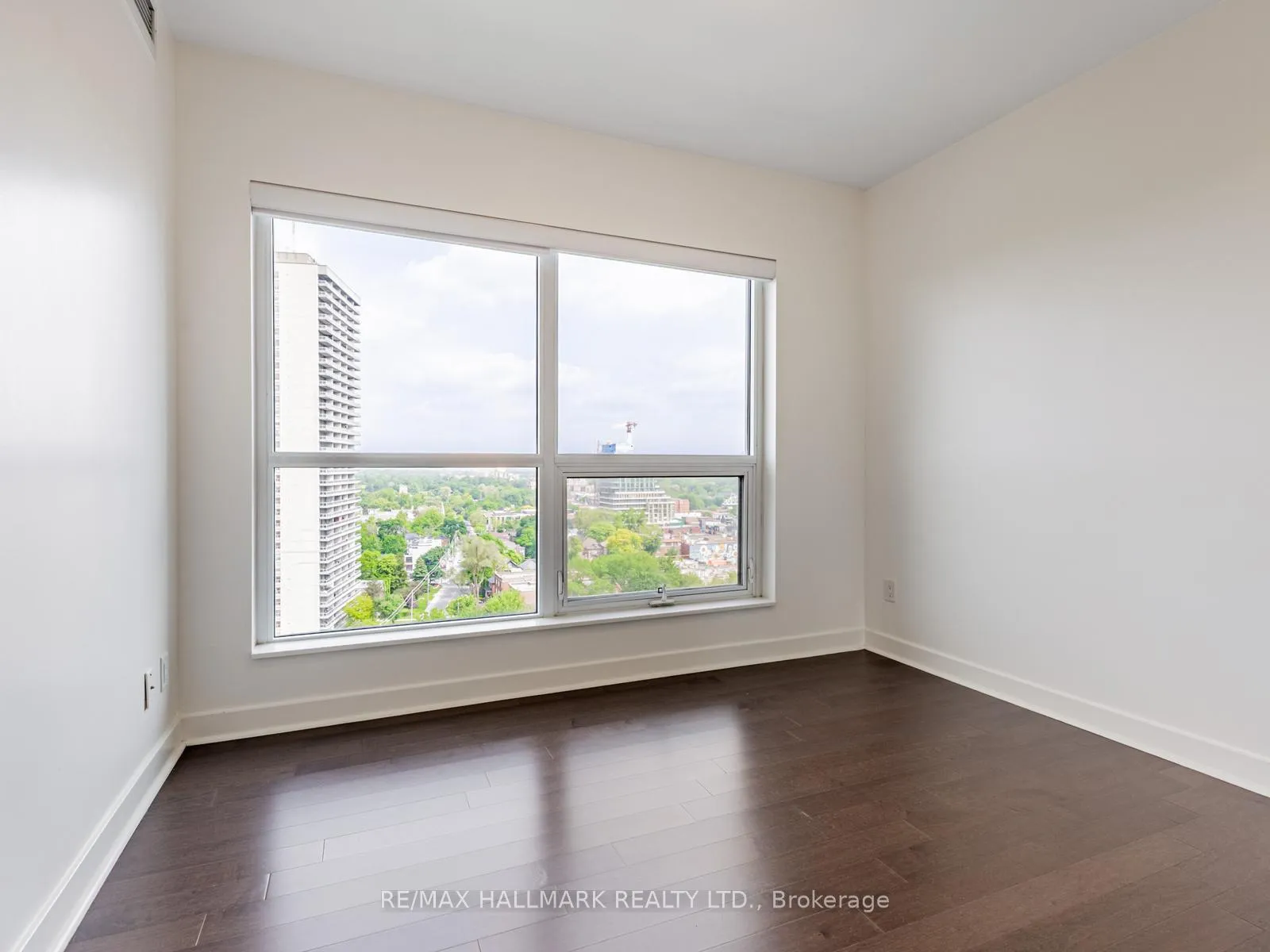 Photo 18 of Unit 1702, 58 Orchard View Boulevard, Toronto, Yonge-Eglinton — HOMEH