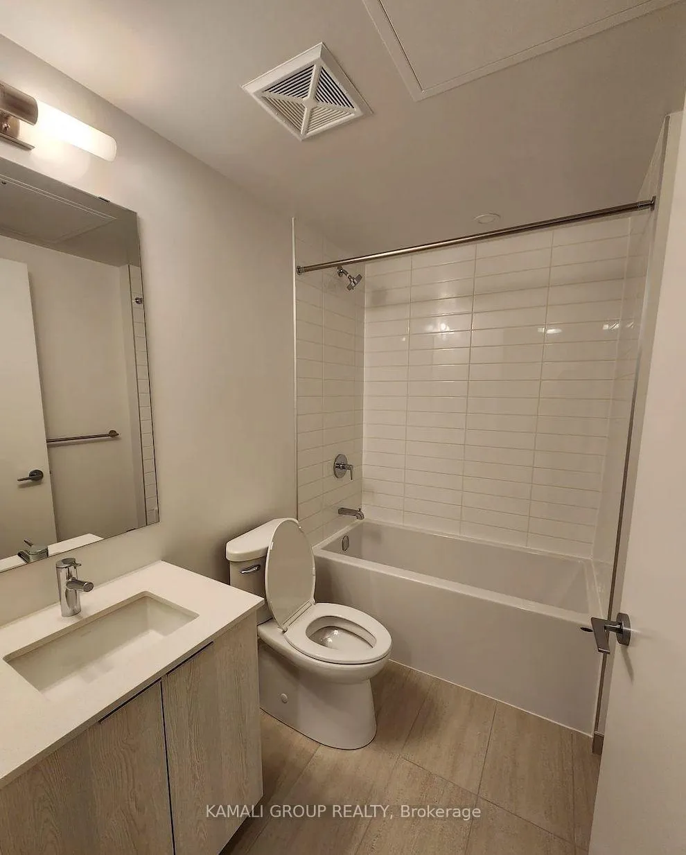 Photo 7 of Unit 3707, 357 King Street W, Toronto, Waterfront Communities — HOMEH
