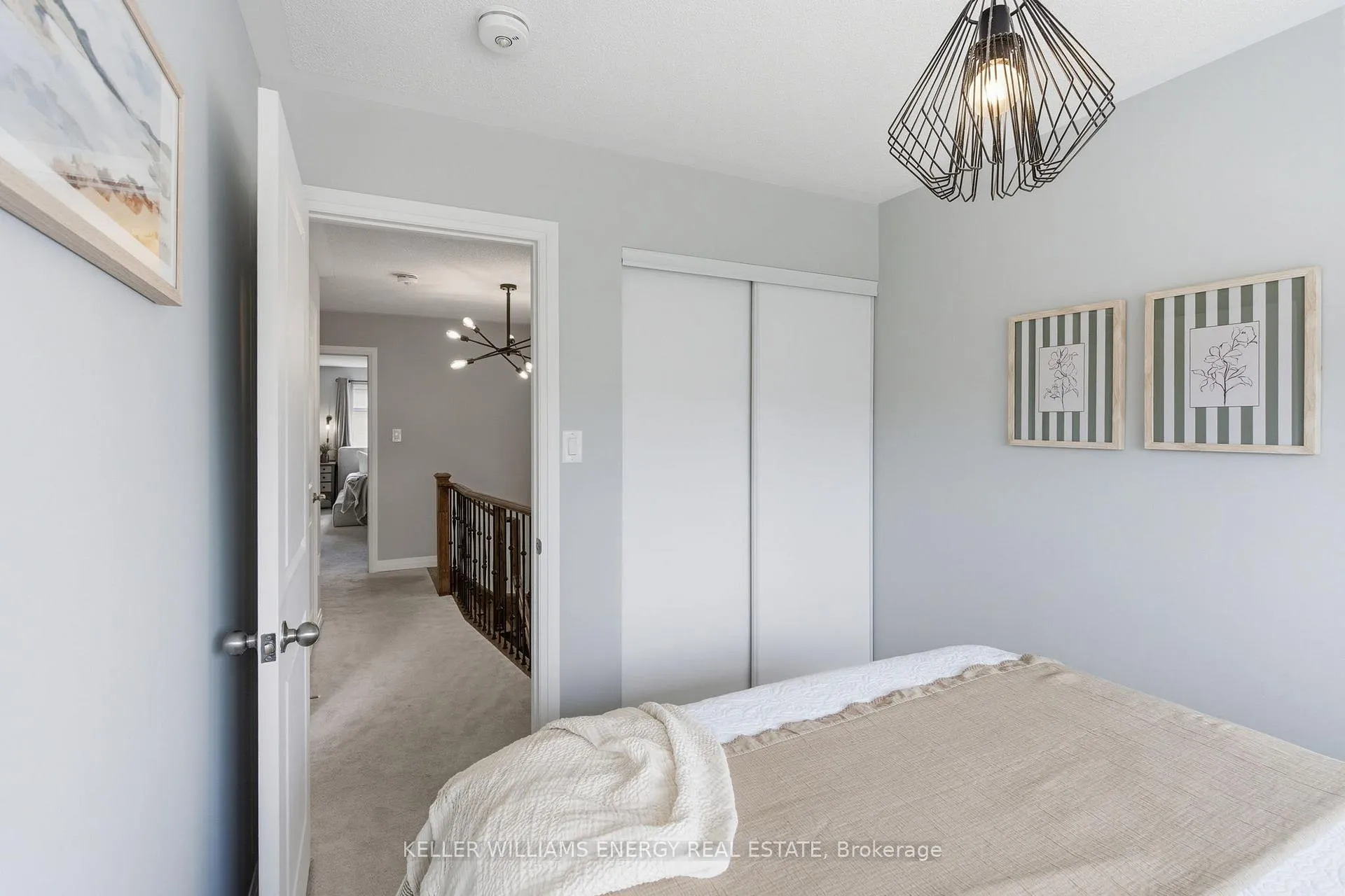Photo 22 of 34 Larkin Lane, Clarington, Bowmanville — HOMEH