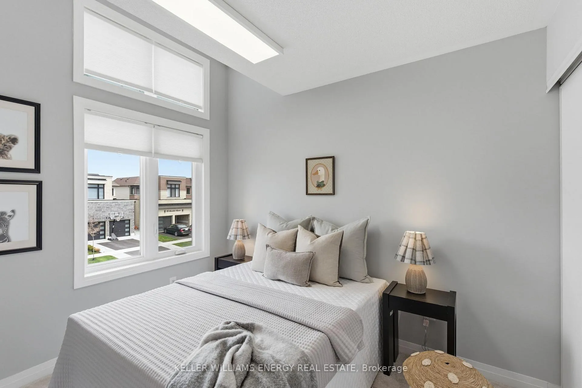 Photo 24 of 34 Larkin Lane, Clarington, Bowmanville — HOMEH