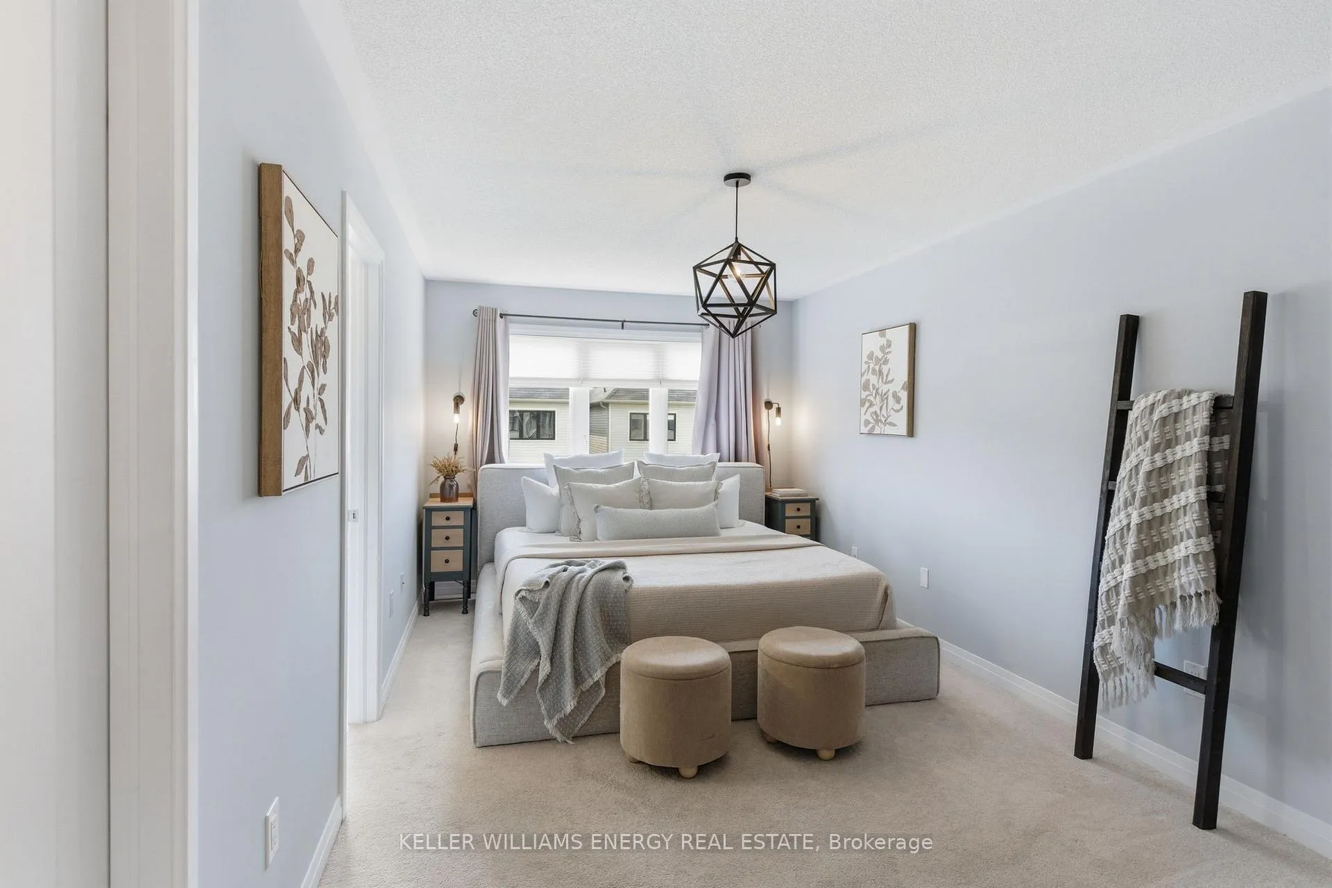 Photo 28 of 34 Larkin Lane, Clarington, Bowmanville — HOMEH