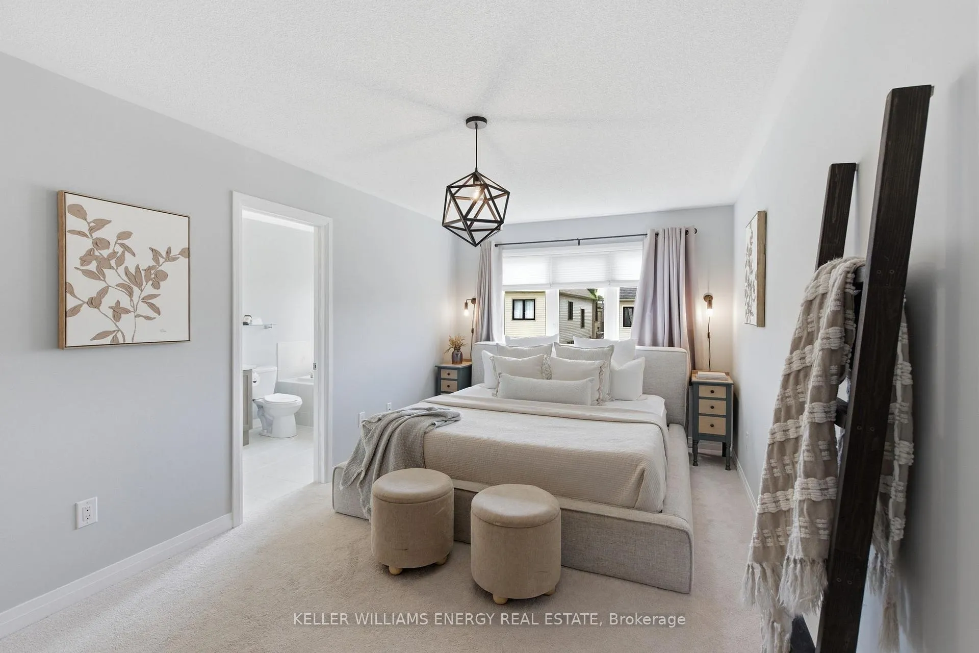Photo 29 of 34 Larkin Lane, Clarington, Bowmanville — HOMEH