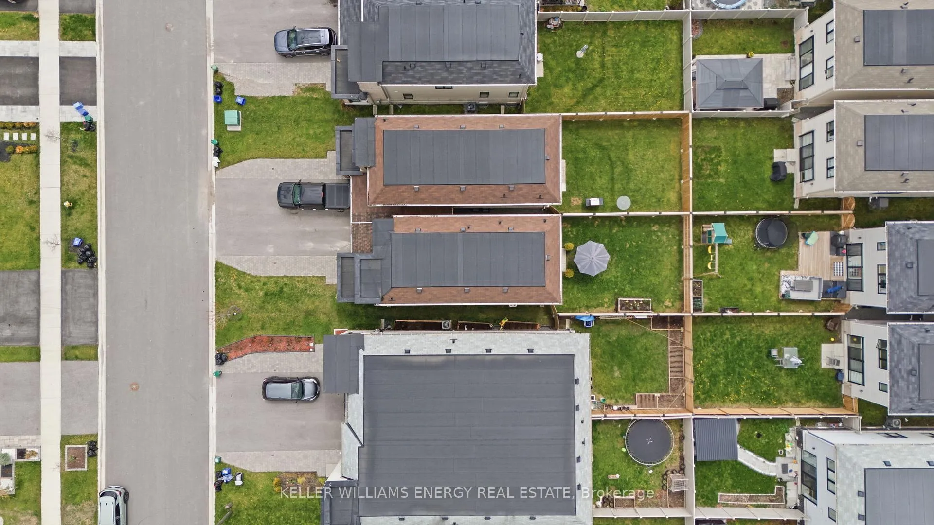 Photo 36 of 34 Larkin Lane, Clarington, Bowmanville — HOMEH