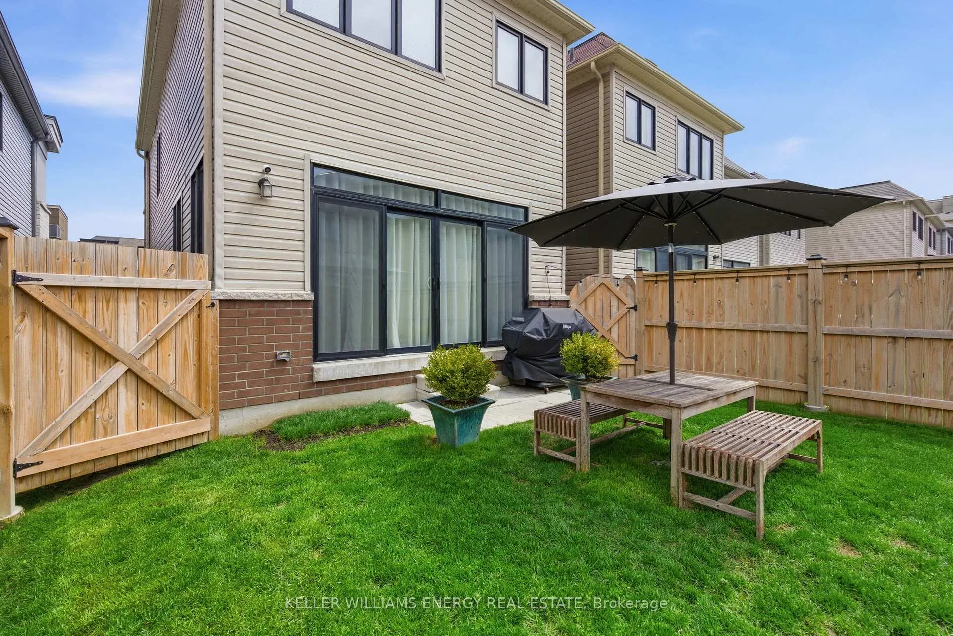 Photo 42 of 34 Larkin Lane, Clarington, Bowmanville — HOMEH