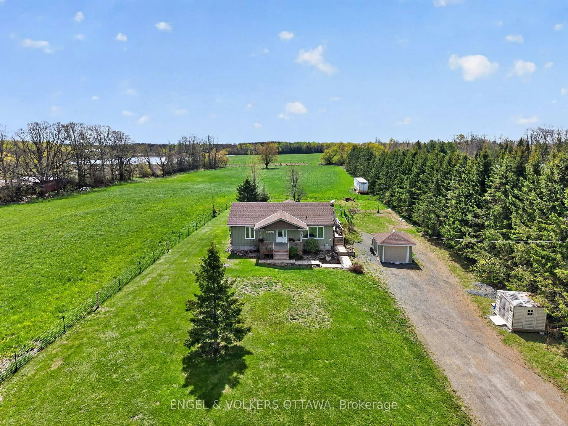 Photo 2 of 6042 Dobson Lane, Ottawa, Goulbourn Twp From Franktown Rd/South To Rideau — HOMEH