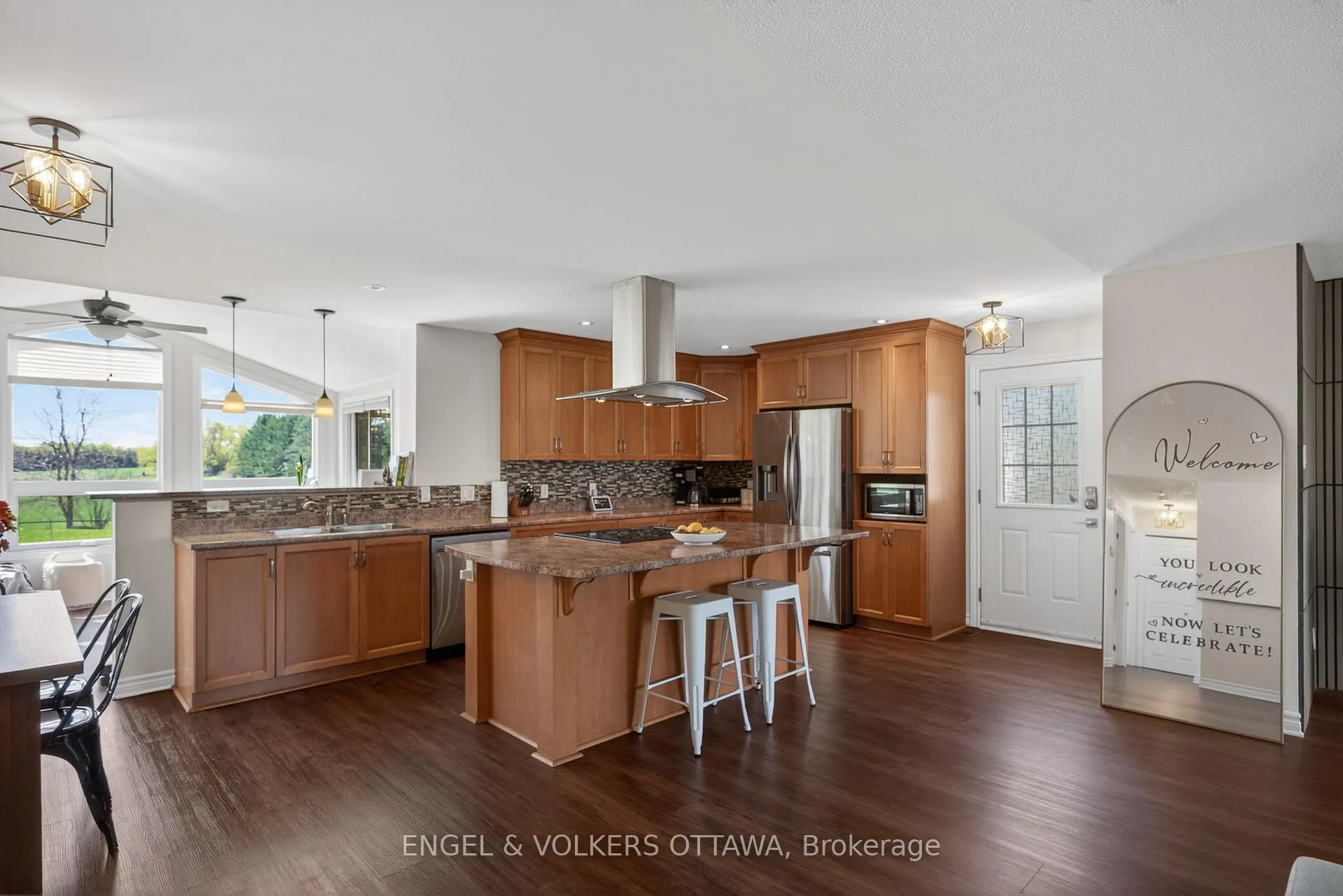 Photo 10 of 6042 Dobson Lane, Ottawa, Goulbourn Twp From Franktown Rd/South To Rideau — HOMEH