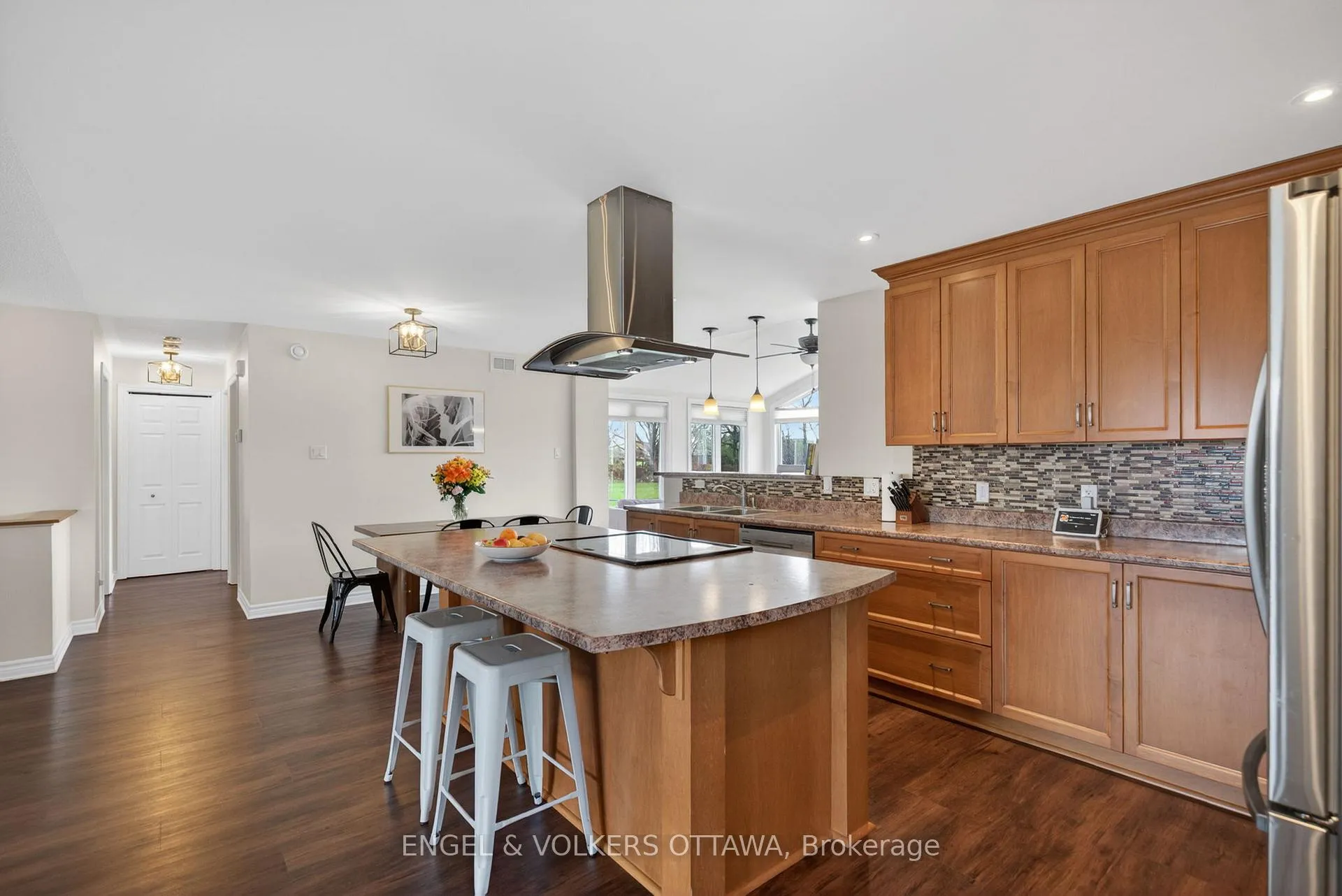 Photo 11 of 6042 Dobson Lane, Ottawa, Goulbourn Twp From Franktown Rd/South To Rideau — HOMEH