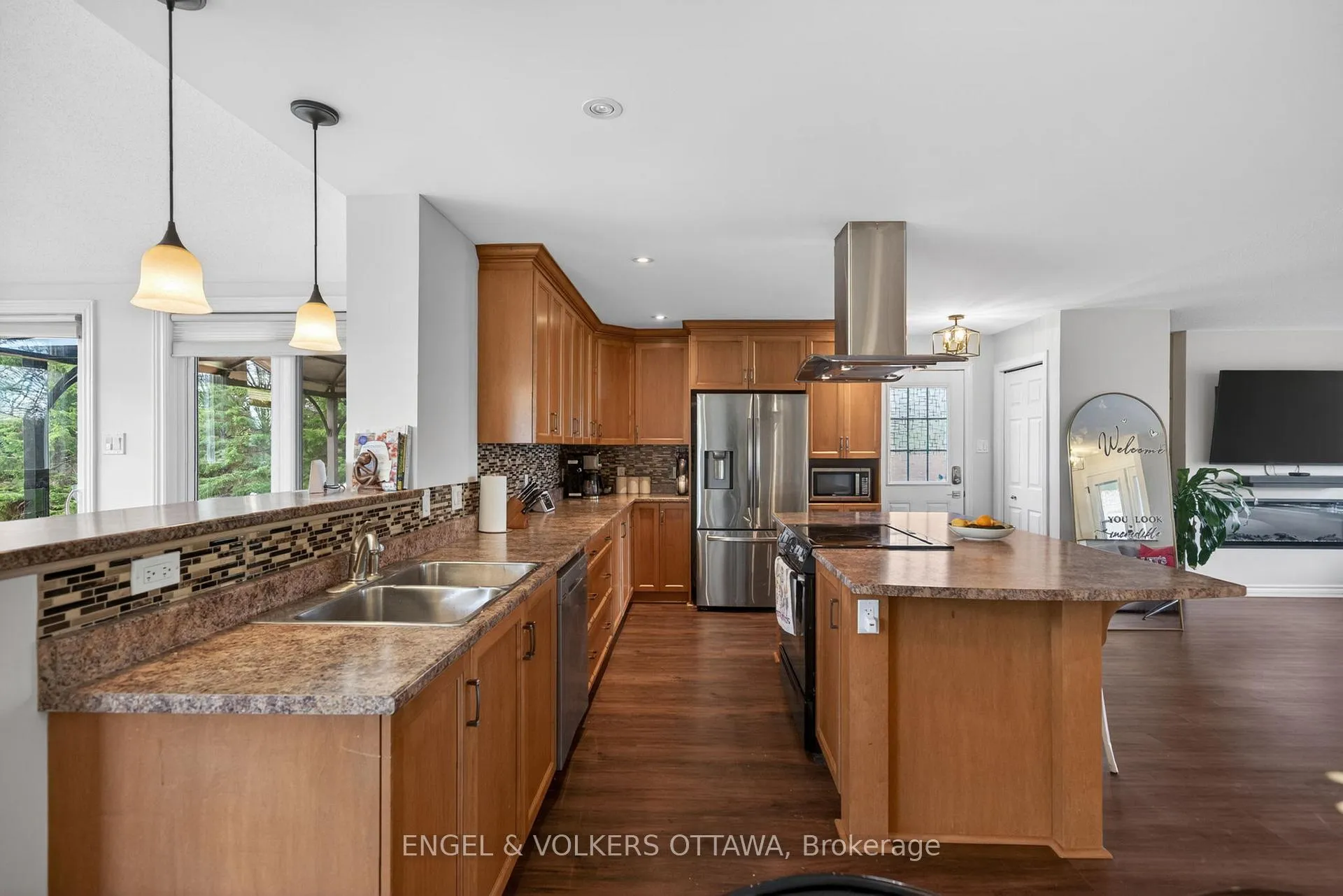 Photo 12 of 6042 Dobson Lane, Ottawa, Goulbourn Twp From Franktown Rd/South To Rideau — HOMEH