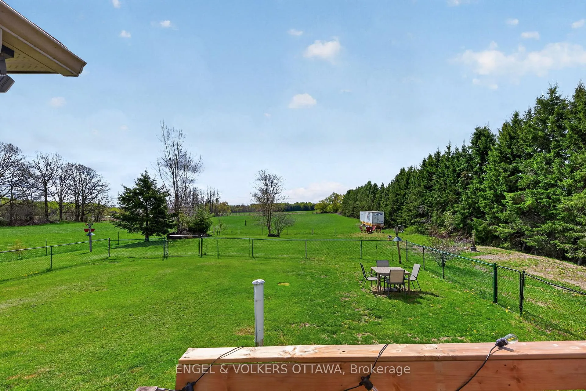Photo 34 of 6042 Dobson Lane, Ottawa, Goulbourn Twp From Franktown Rd/South To Rideau — HOMEH