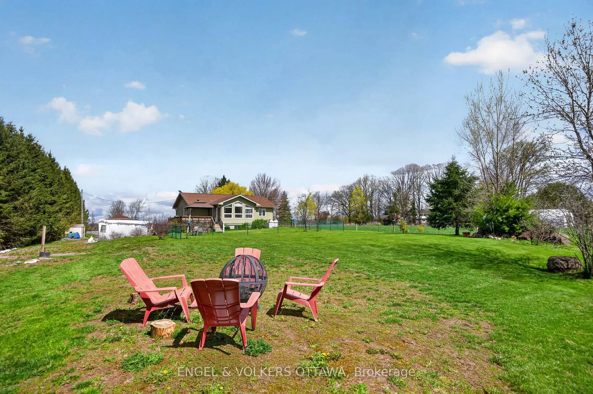 Photo 39 of 6042 Dobson Lane, Ottawa, Goulbourn Twp From Franktown Rd/South To Rideau — HOMEH