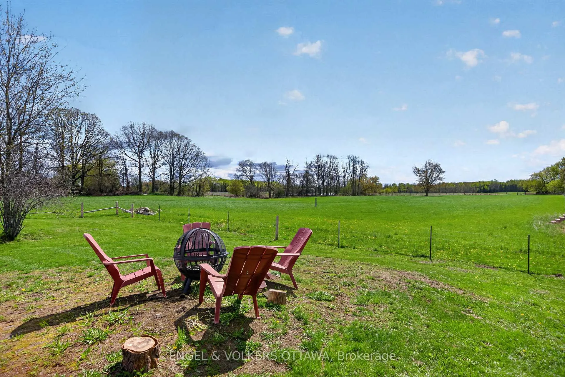 Photo 40 of 6042 Dobson Lane, Ottawa, Goulbourn Twp From Franktown Rd/South To Rideau — HOMEH
