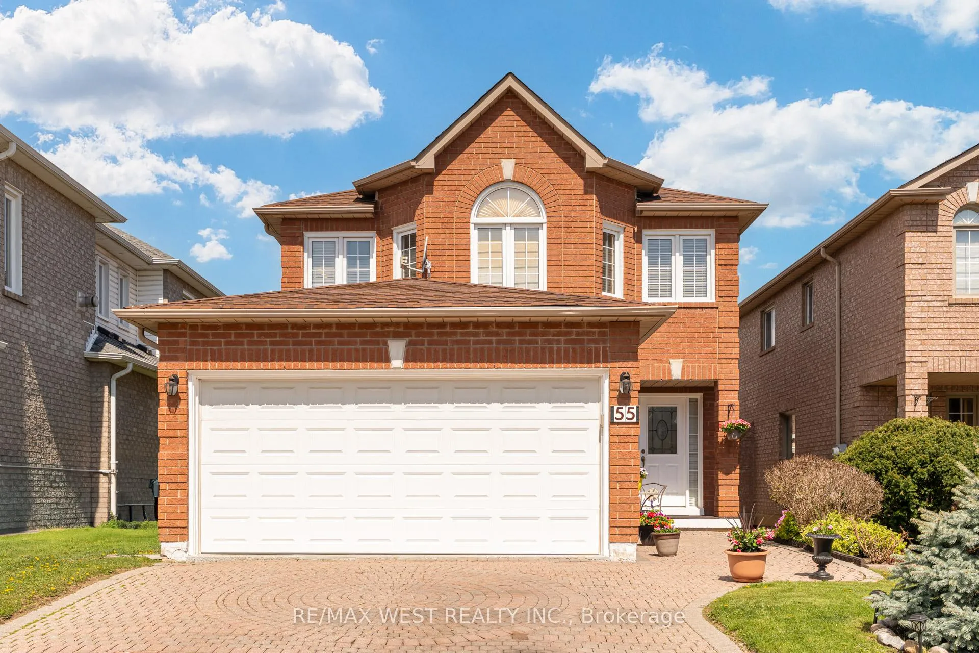 Photo 3 of 55 Pavin Crescent, Caledon, Bolton East — HOMEH