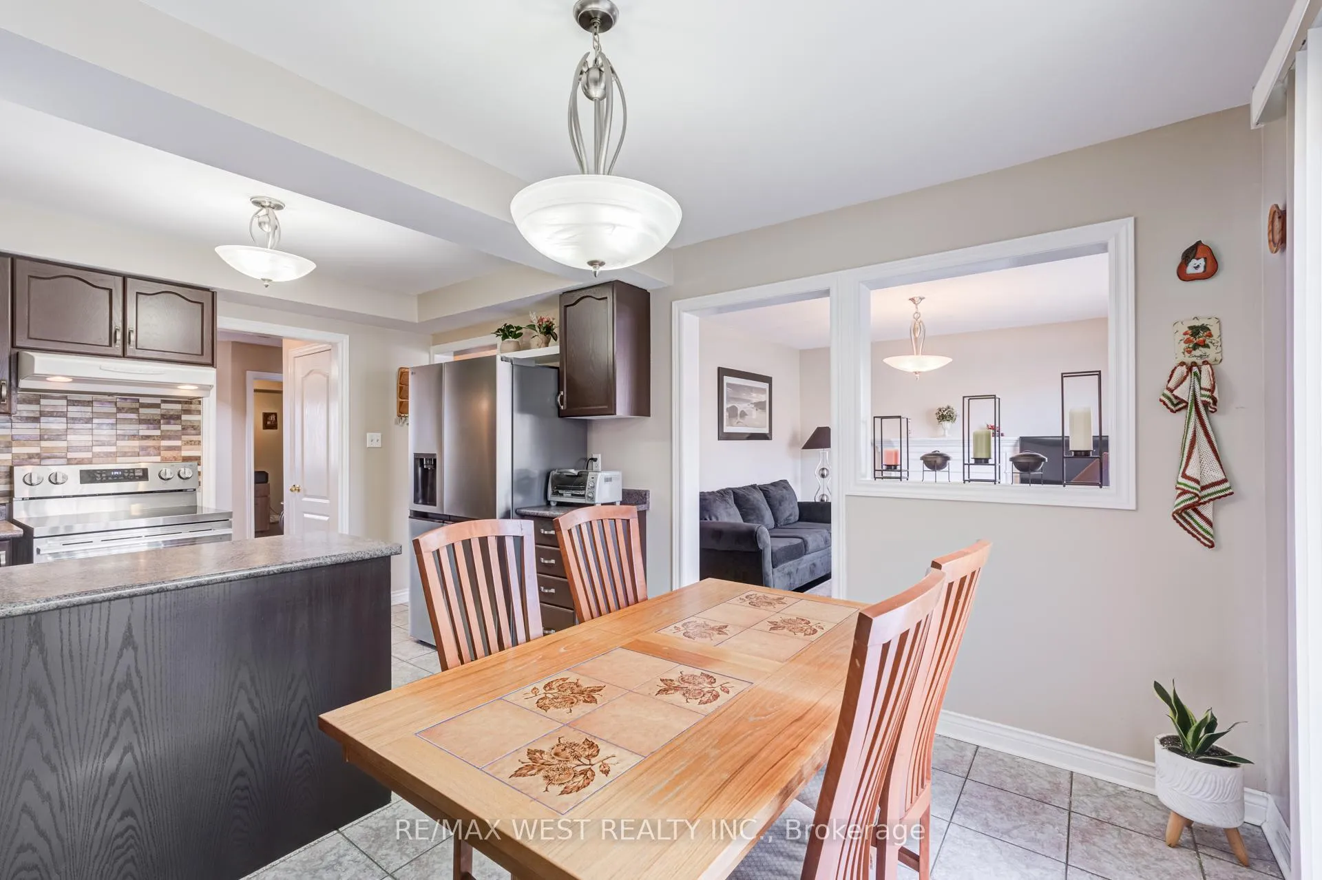 Photo 25 of 55 Pavin Crescent, Caledon, Bolton East — HOMEH