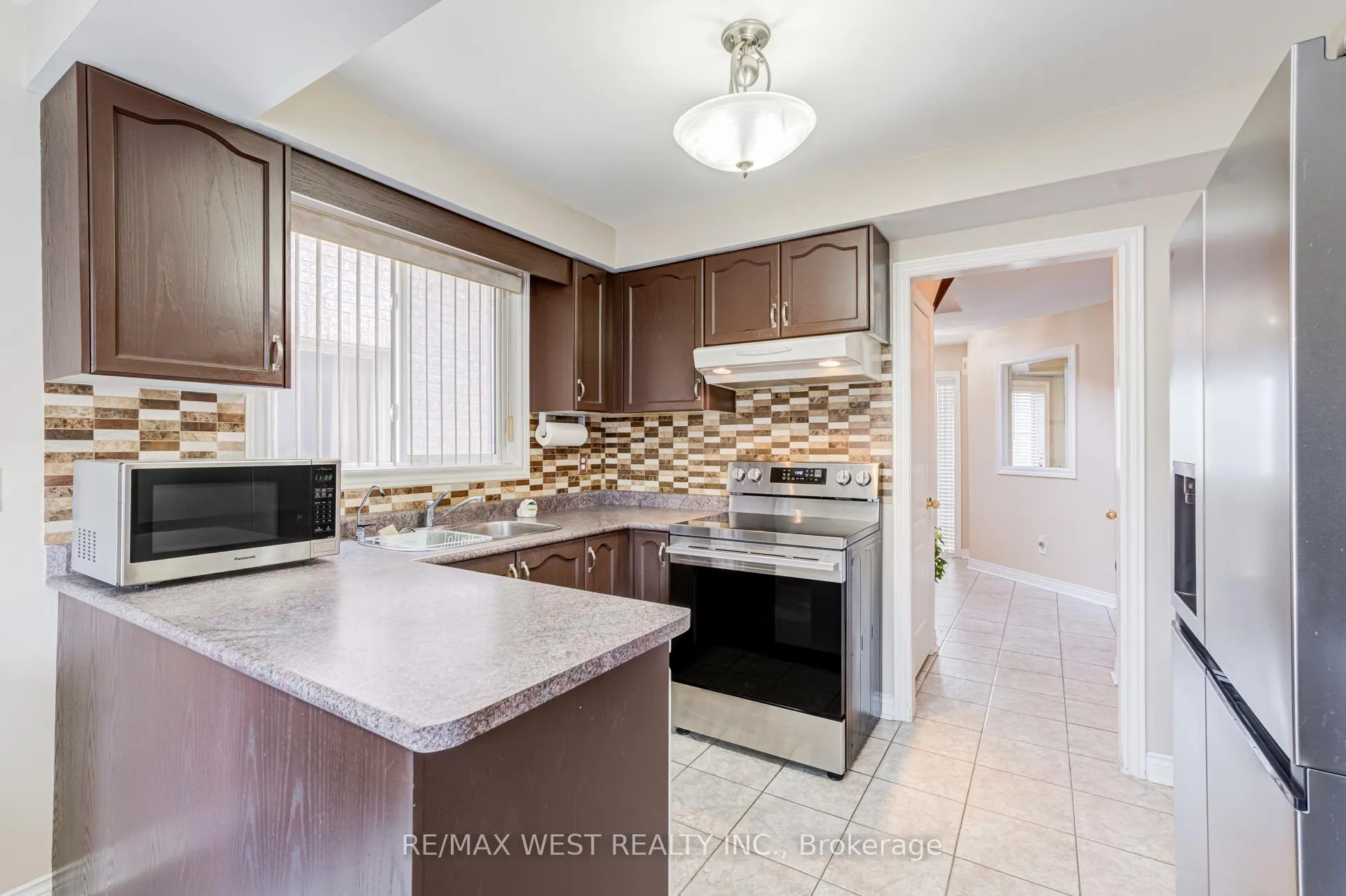 Photo 22 of 55 Pavin Crescent, Caledon, Bolton East — HOMEH