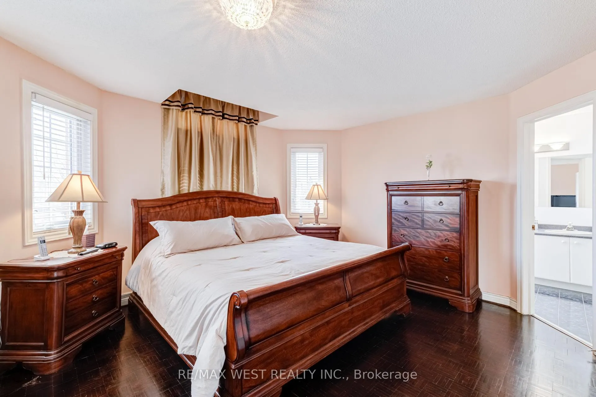 Photo 29 of 55 Pavin Crescent, Caledon, Bolton East — HOMEH