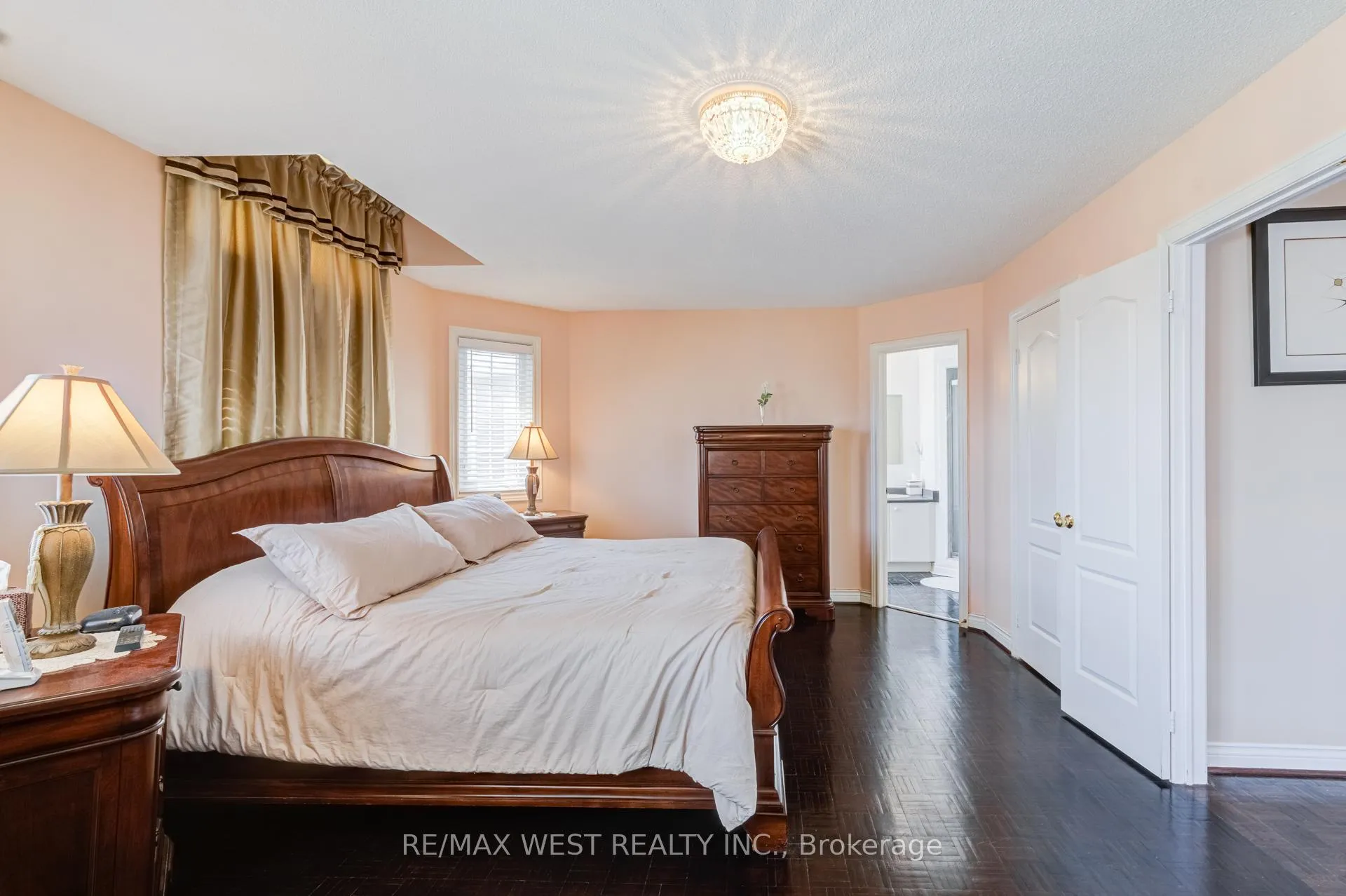Photo 32 of 55 Pavin Crescent, Caledon, Bolton East — HOMEH