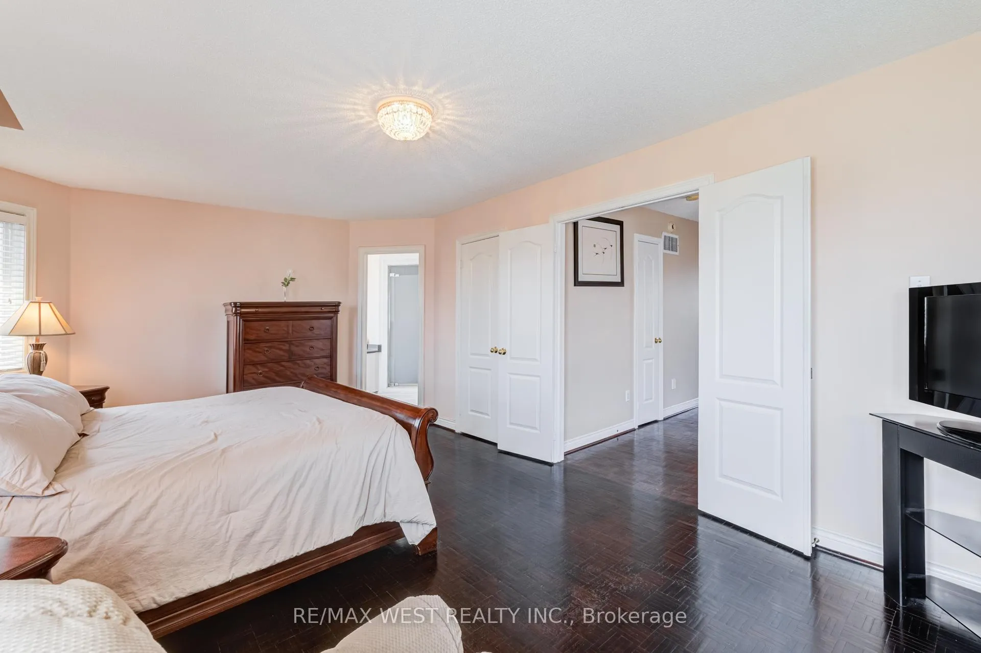Photo 33 of 55 Pavin Crescent, Caledon, Bolton East — HOMEH