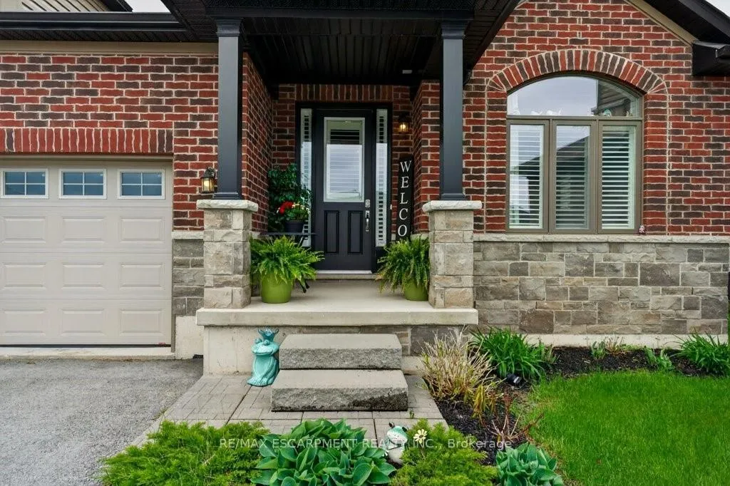 Photo 6 of 5064 Connor Drive, Lincoln, Beamsville — HOMEH